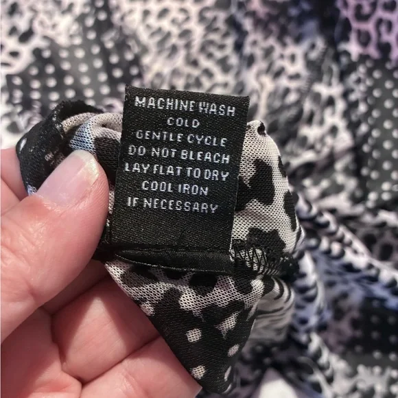 Zero 2 eight Black and tan Patterned op bed cardigan size small - Picture 7 of 8